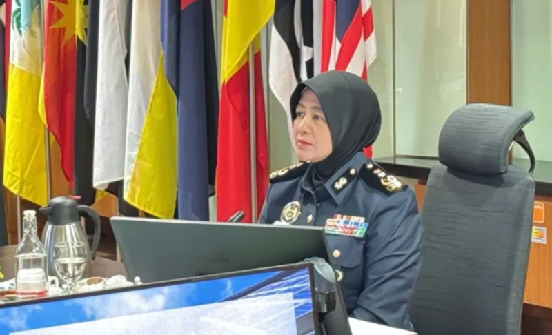 依斯倍走進(jìn)馬來(lái)西亞環(huán)境部 (2)