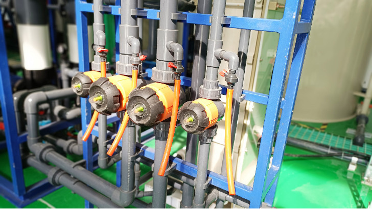 工業(yè)廢水為什么要用聚鐵進行絮凝吸附預(yù)處理？