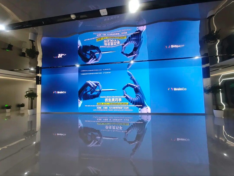 依斯倍一行前往浙江強腦科技參訪學(xué)習 (1)