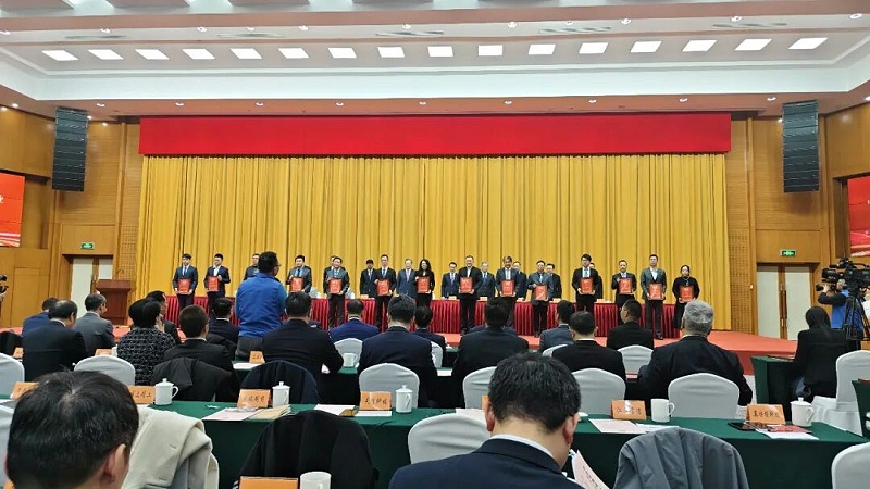 依斯倍受邀出席蘇州市新型工業(yè)化推進(jìn)會暨“AI+制造”創(chuàng)新發(fā)展大會 (2)